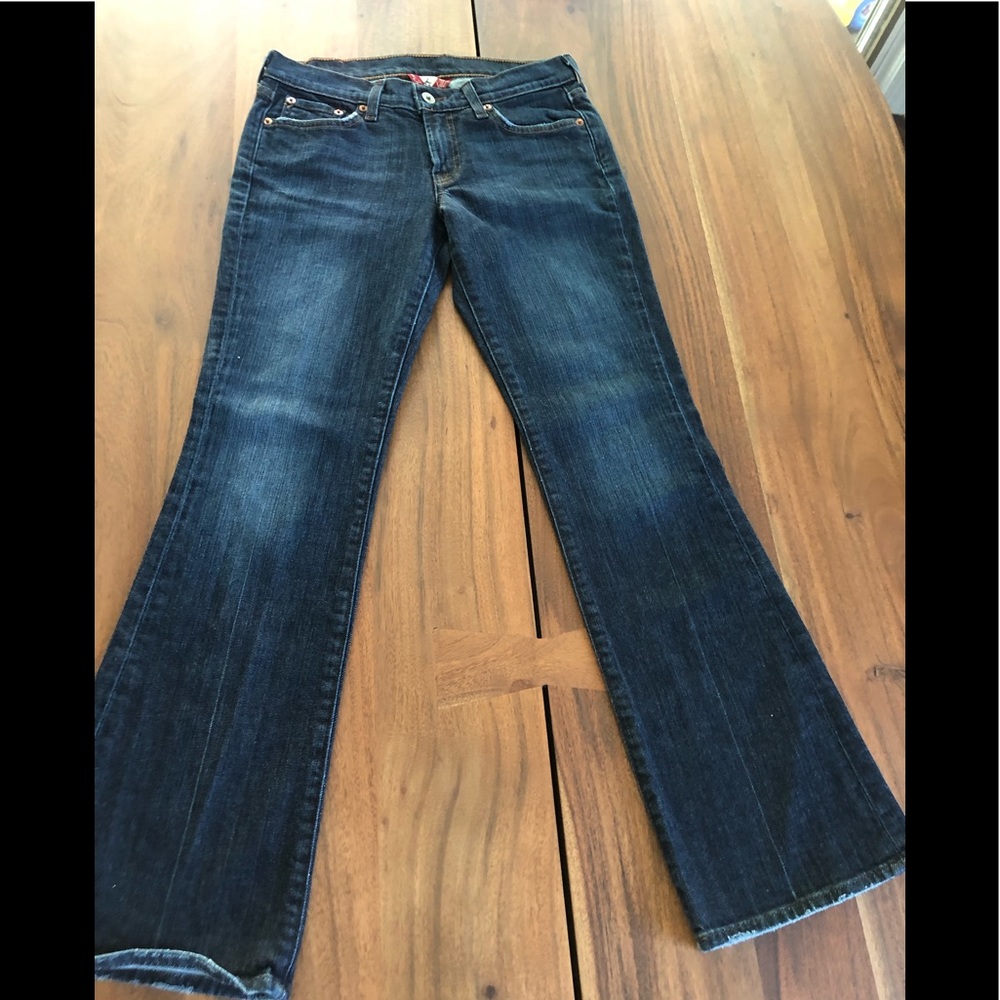 Lucky Jeans w Embroidered Back Pockets